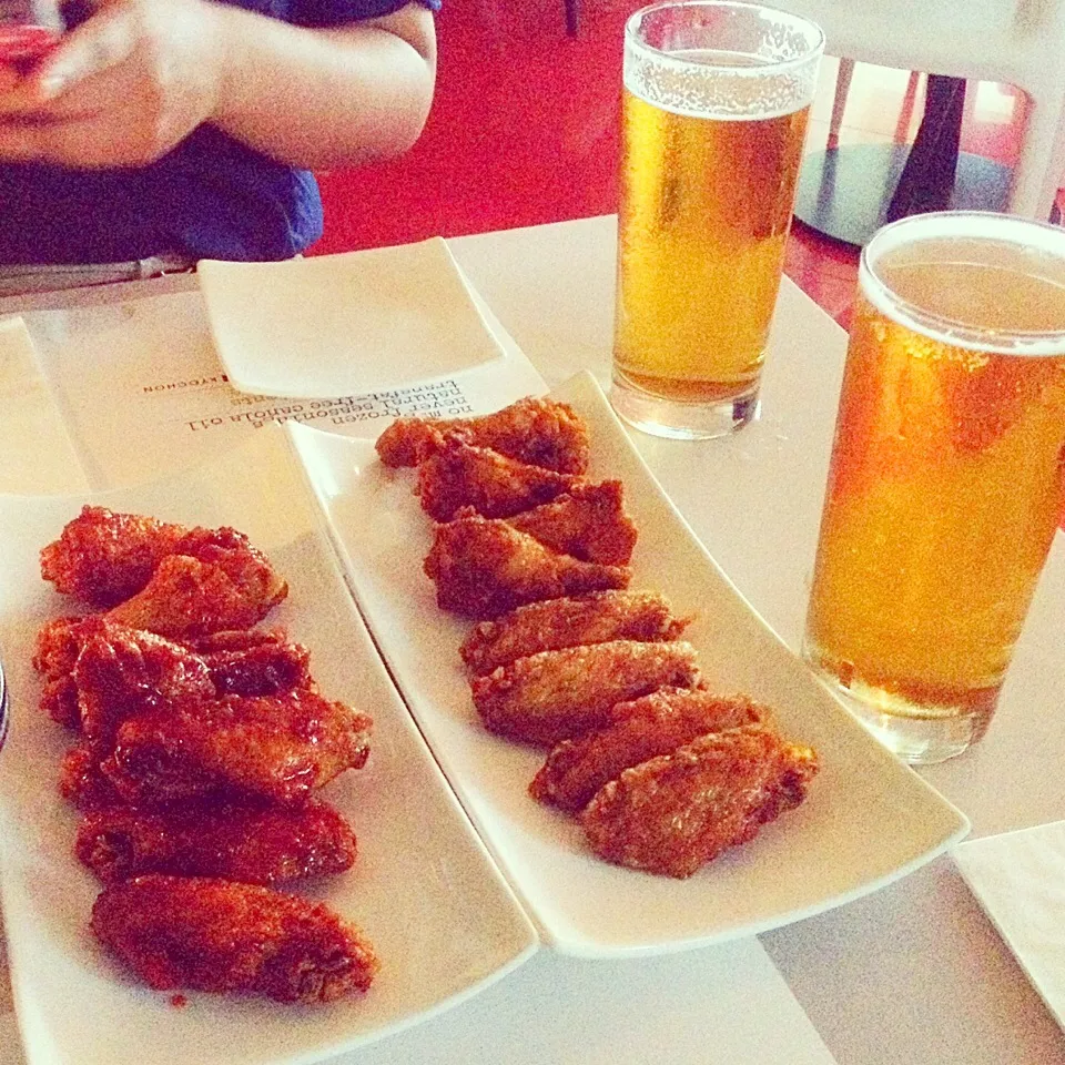 Kyo Chon Chicken Wings and Beers 치맥🍗🍗🍻|MyRaXさん