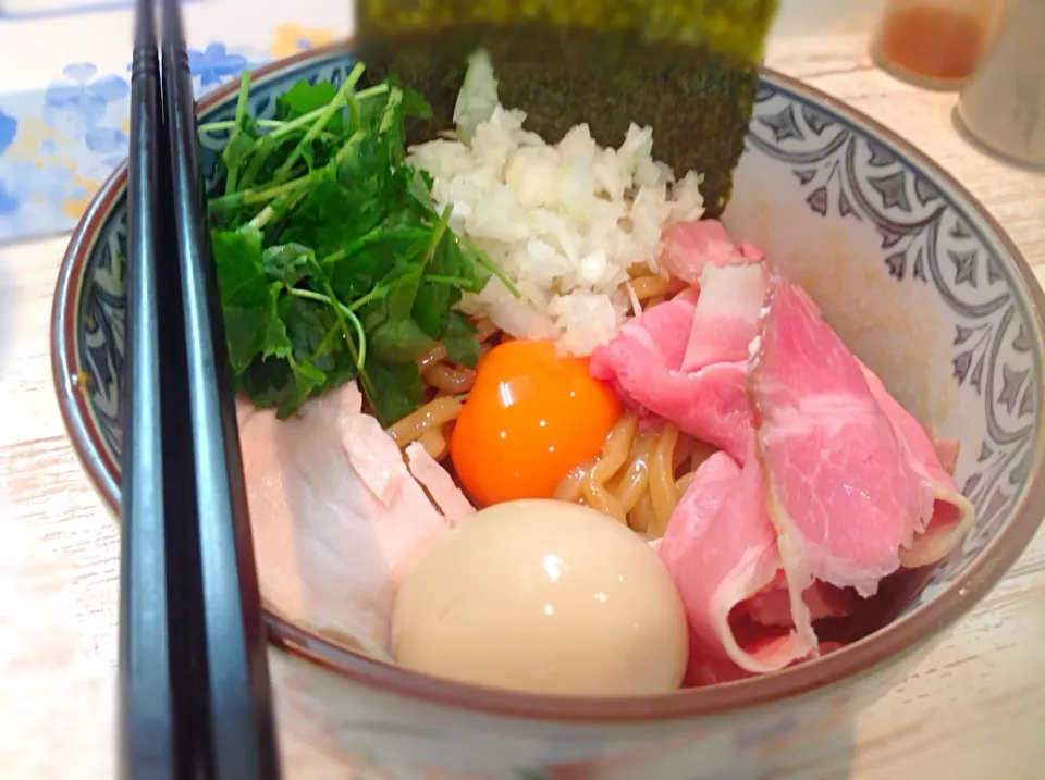 3日目(^^;;🍜四つ葉ラーメン「特製濃厚玉子まぜそば」|アライさんさん