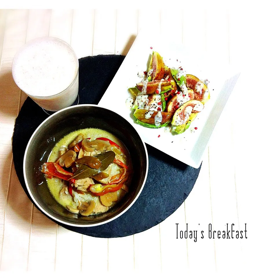 Today’s Breakfast 〜 Green Curry & Fig,Avocado Salad 〜|welcomeizumiさん