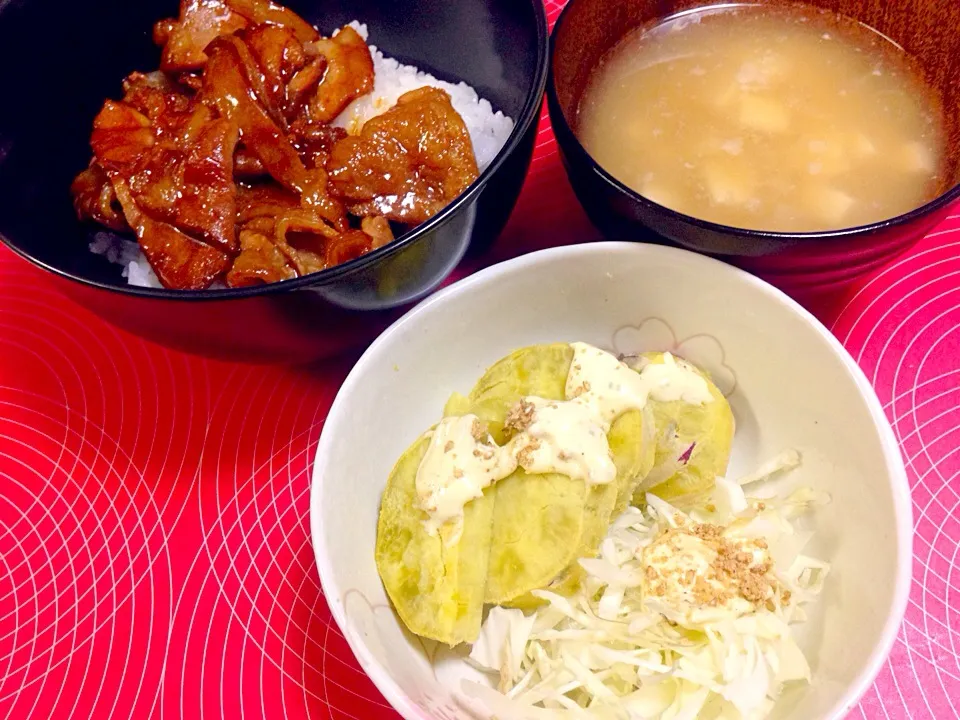 20140905 今日の夕ごはん パルシステム産直豚の豚丼用味付＆キャベツさつまいもサラダ わさびマヨ付き|ponnaoさん