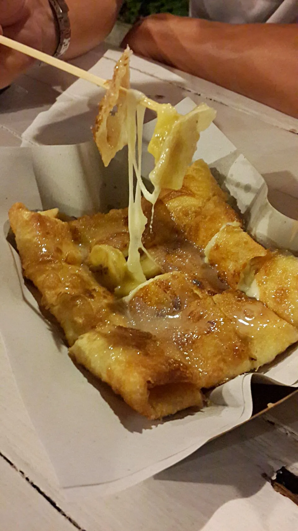 Snapdishの料理写真:banana cheese roti|miyummyさん