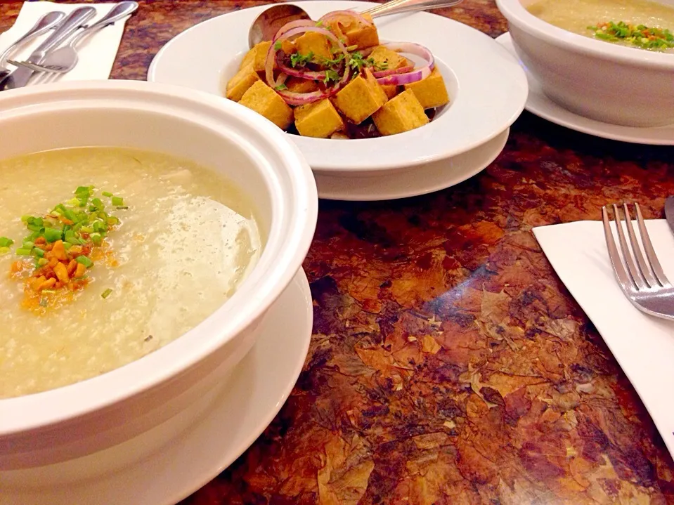 Arroz Caldo and Tokwa't Baboy #ViaMare #CravingSatisfied|iamfem05さん