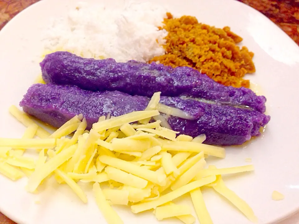 Snapdishの料理写真:Puto Bumbong #ViaMare #Yummy|iamfem05さん