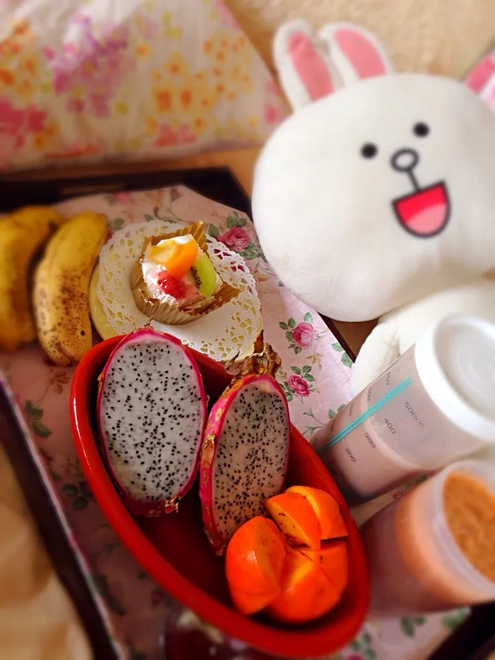 Lazy breakfast in bed☺️|sk1610さん