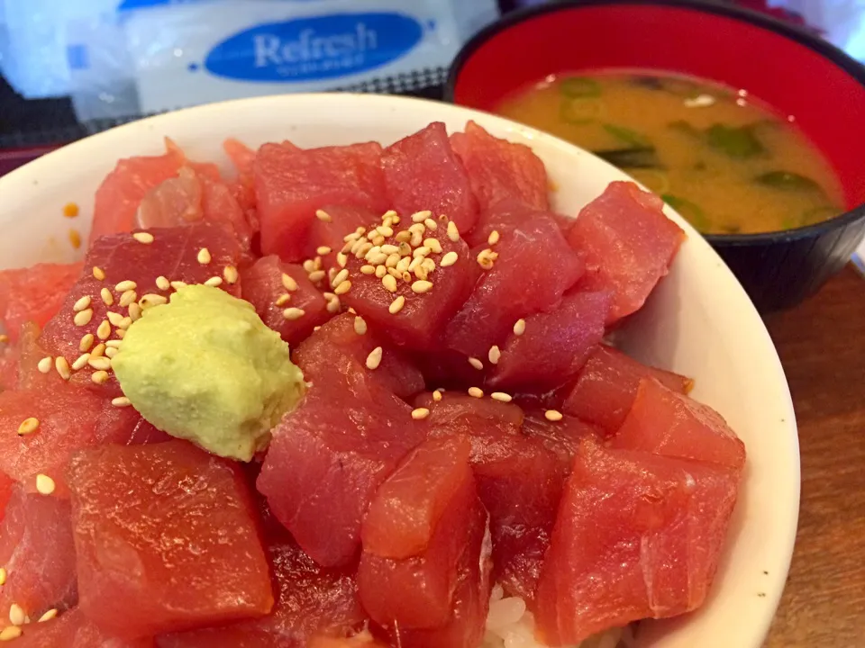 鉄火丼500円|Ztlコミュニケーションズさん