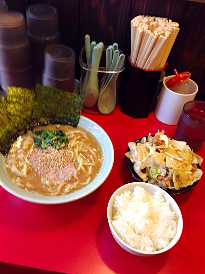 神戸やけど。横浜家系ラーメン。お初な店。|Shonen  Kobayashiさん