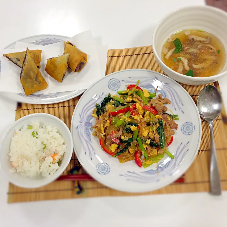 野菜たっぷりマーボー春雨、きのこスープ、枝豆ご飯、バナナの春巻き|あきさん