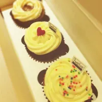 Snapdishの料理写真:Twelve Cupcake in Singapore|mmeewwさん