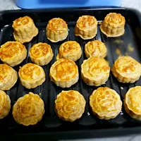 Snapdishの料理写真:mooncake!|Annabel Leeさん