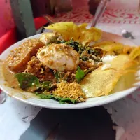 Pecel Madiun Rawamangun|Anieq Huseinさん