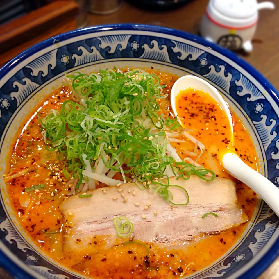 辛みそとんこつラーメン|ふじわりゃさん