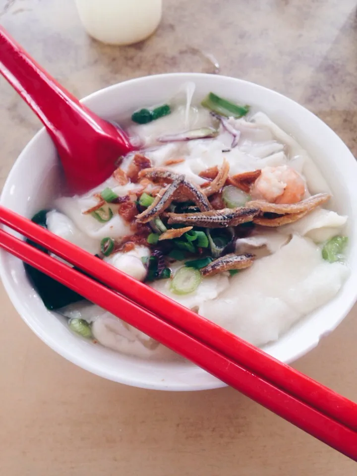 Snapdishの料理写真:Mee hoon kueh|Elinaさん