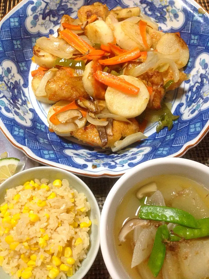 きょうのちゃぶ台 鳥からあげと長芋の炒めもの  とうもろこしご飯  トウガン和風スープ 自家製大根の漬けものかぼす風味|Cuisineさん