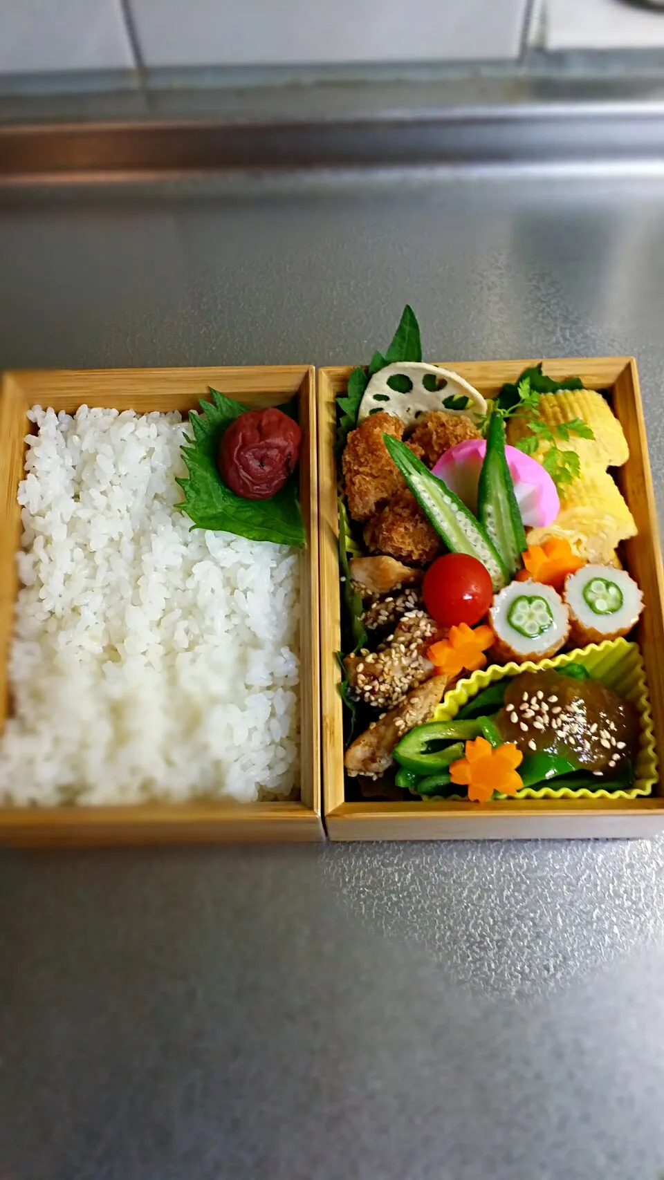 《月曜日のお弁当》🍱

・ホタテフライ
・鶏肉の白胡麻ピリ辛焼き
・コーン🌽入り出汁巻き玉子
・自家栽培ホタテピーマン田楽
・オクラ蒲鉾
・蓮根チップ

行ってらっしゃ〜い♡|藤田 まり子さん