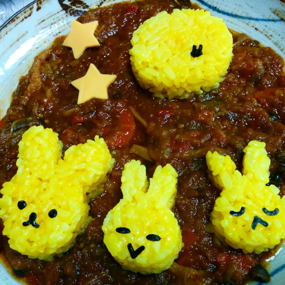 Snapdishの料理写真:お月見うさぎちゃんカレー|yoshinoさん