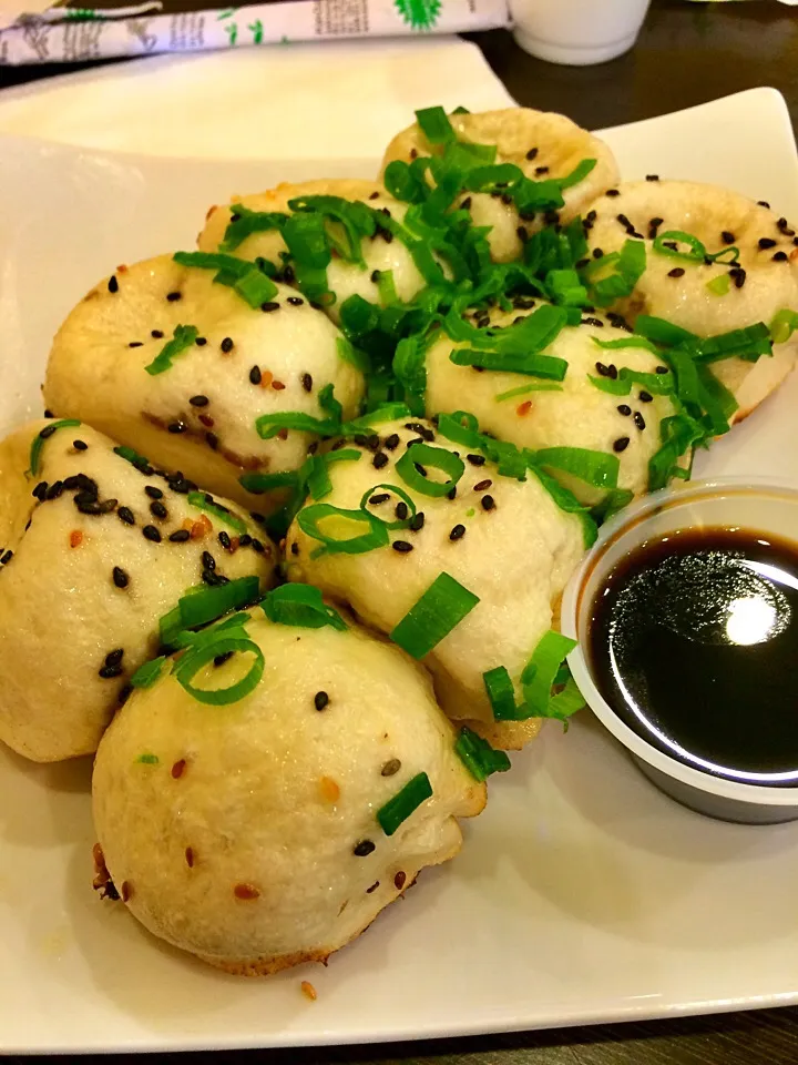 生煎包～❤️Pan Fried Bun!|Aysh小薯さん