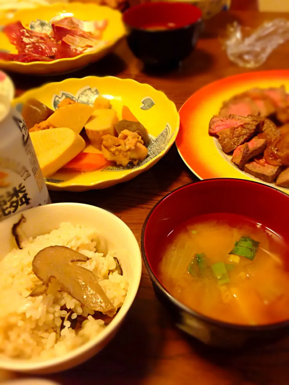 お月見の夜は和食 松茸ごはん🍴|しのてらさん