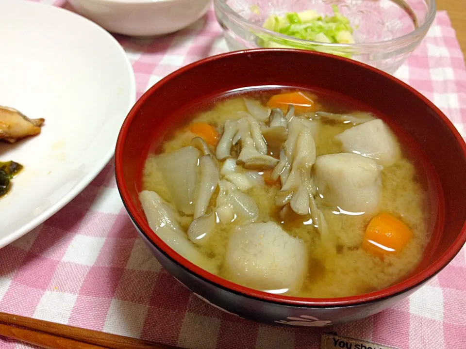 秋♡根菜の味噌汁|たきゃたさん