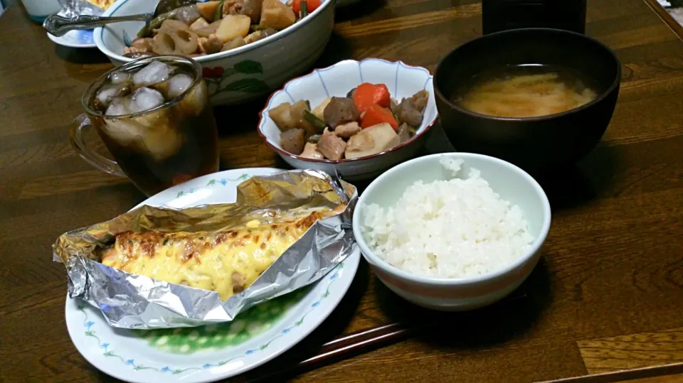 生鮭のマヨネーズ焼き＆筑前煮＆大根の味噌汁|えっちゃんさん