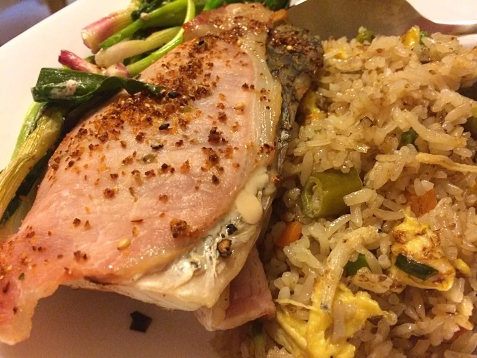 Paprika sea bream wrapped in bacon with fried rice|Ong Sor Fernさん