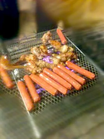 BBQ Meat: Chicken wings and hot dogs
#coolpurpleflames|KaikoKazashiさん