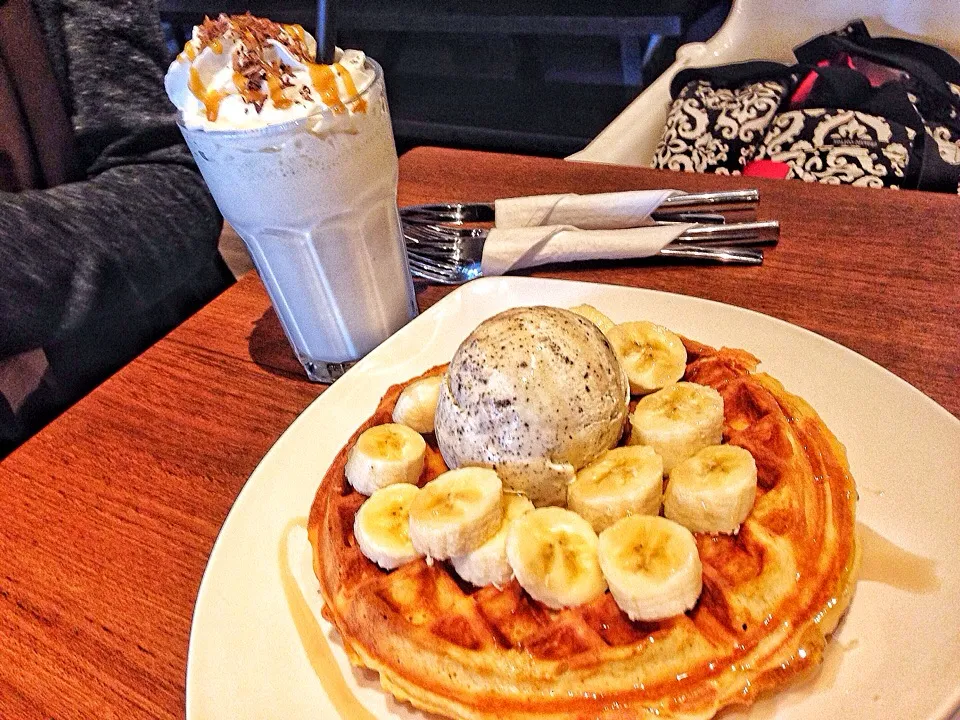 Waffles & Speculoos milkshake|hurul | 후룰さん