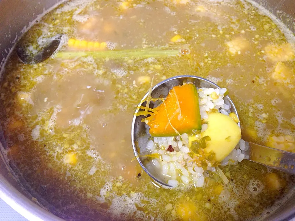 Bubur menado dalam proses|yeni kartikasariさん