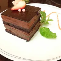 Snapdishの料理写真:Chocolate Moist Cake|王茜娜さん