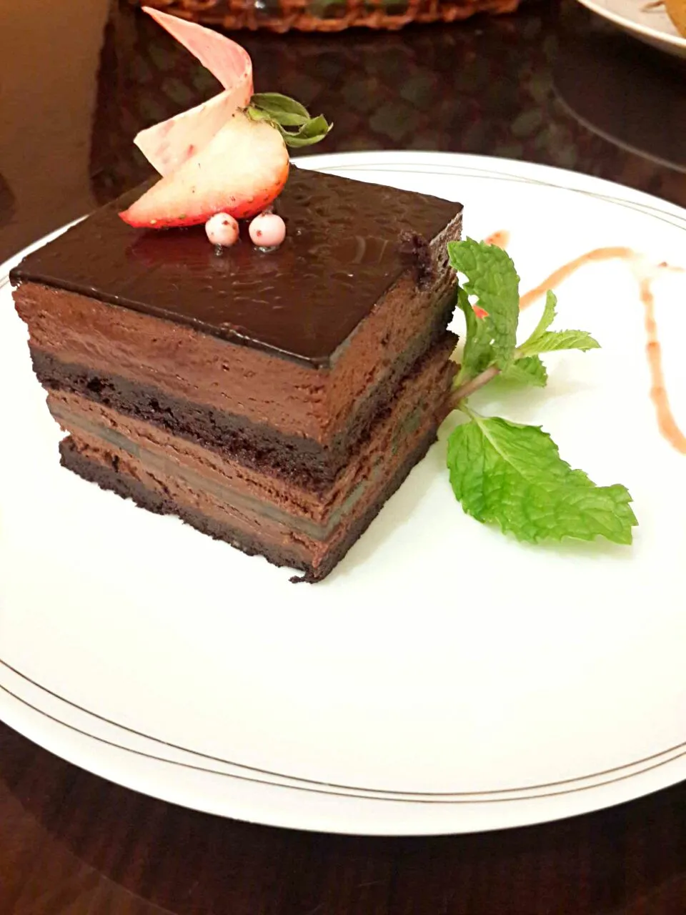 Snapdishの料理写真:Chocolate Moist Cake|王茜娜さん