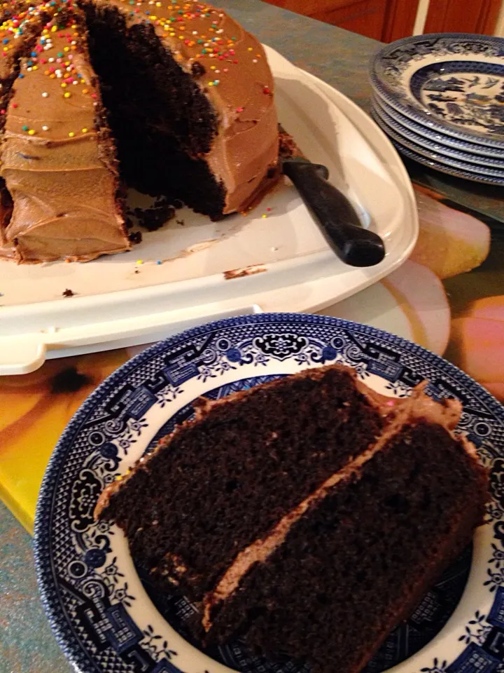 Mocha cake with mocha buttercream icing|Miriam Hughesさん