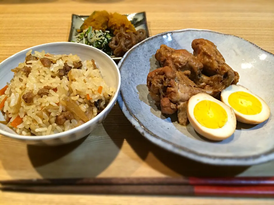 かしわ飯と鶏のさっぱり煮|Akkiさん