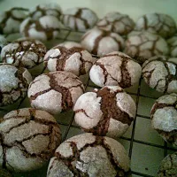 Chocolate Crinkle Cookies|Susan Victoria Attardさん