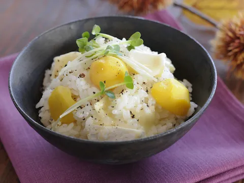 栗とカマンベールチーズの白だし混ぜご飯|ヤマサ醤油公式アカウントさん