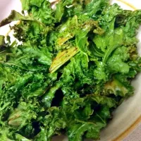 Snapdishの料理写真:Kale Chips|Ericaさん