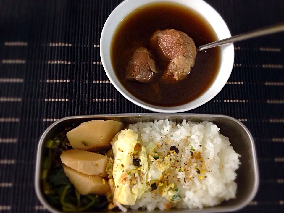 午餐-肉骨茶湯+滷竹筍便當|joannさん