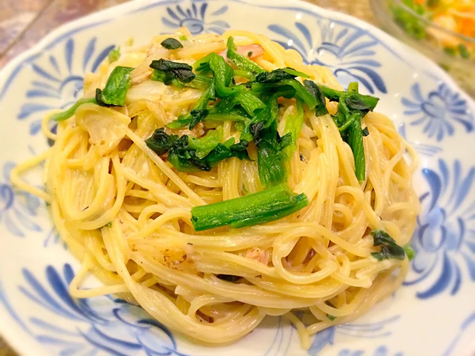 久しぶりに喫茶店飯  〜  ほうれん草とサーモンのクリームパスタ|リフルシャッフルさん