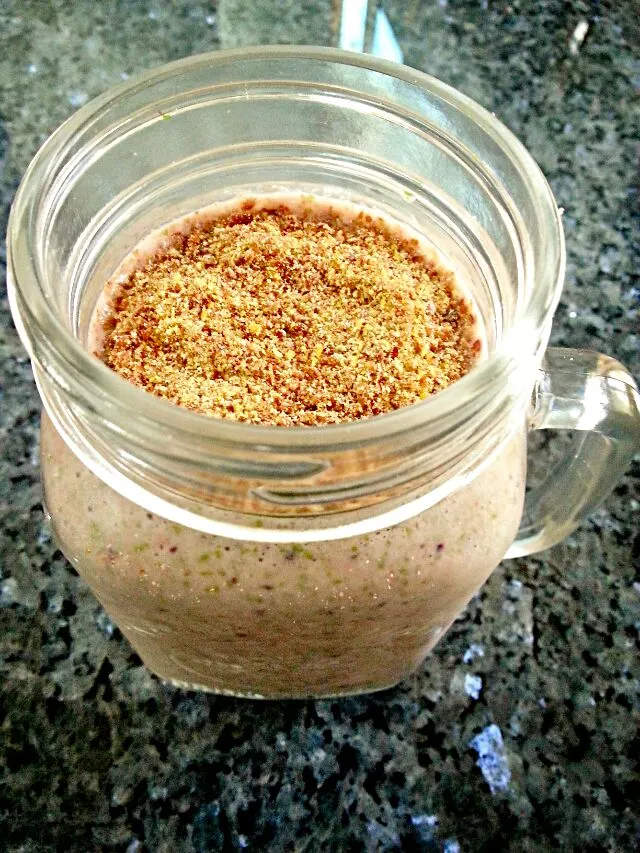 berry protein bash ( almond milk, spinach,strawberry,blueberries,banana,almond, and flax seeds)|cherie pieさん