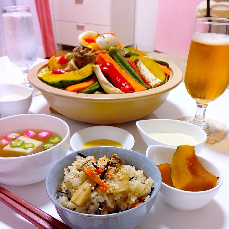 きょうの夜ご飯は野菜モリモリタジン鍋で温野菜🍅とエリンギのなんちゃって松茸ご飯🍚💖|natsÜmiさん