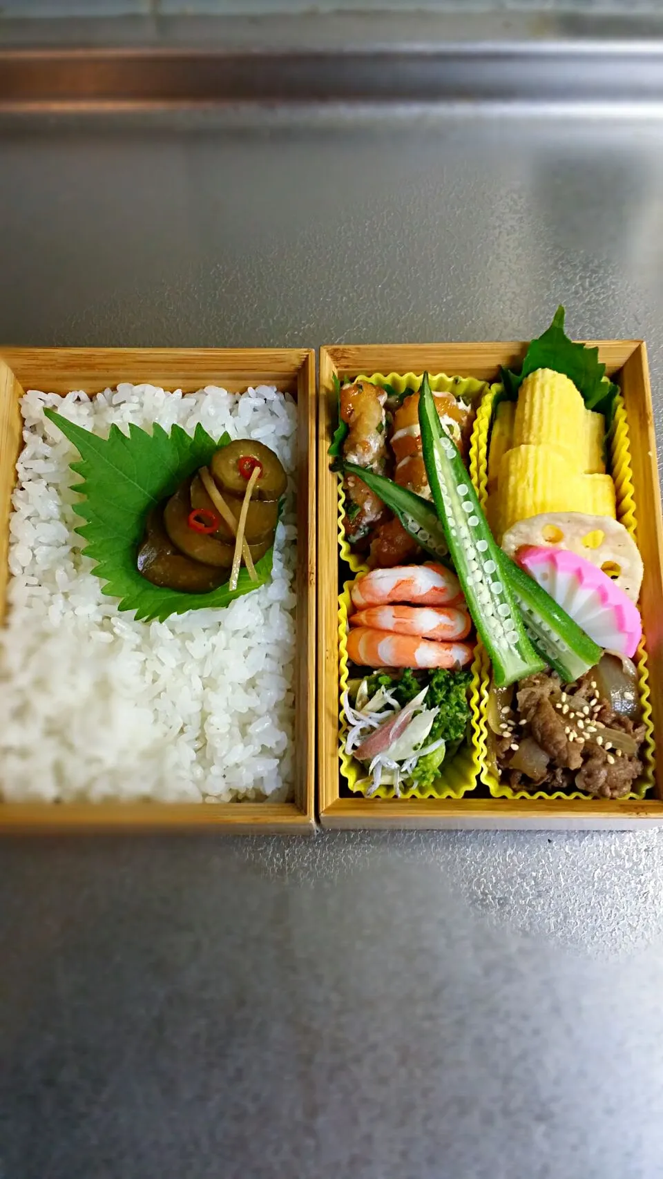 《木曜日のお弁当》🍱

・鶏胸肉のフリッターマヨソース
・牛肉玉ねぎの時雨に
・ブロッコリーしらすみょうがの酢の物
・ボイルエビ
・プレーン出汁巻き玉子

行ってらっしゃ〜い♡|藤田 まり子さん