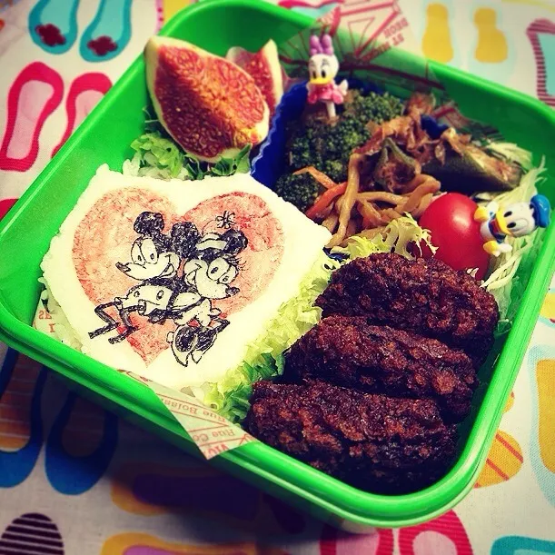 Old Micky & Minnie Miso-Katsu Lunch box.  レトロミッキー&ミニー 味噌カツ弁当|Yuka Nakataさん