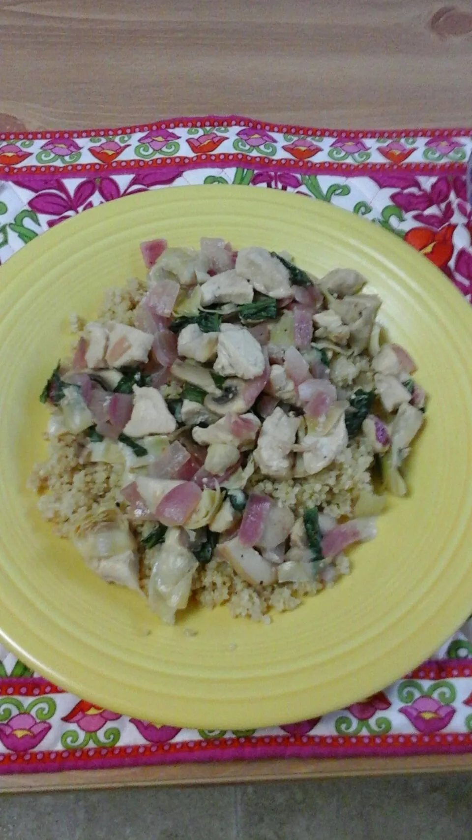 Snapdishの料理写真:Lemon chicken with artichoke hearts over qunioa|Lori Beardさん