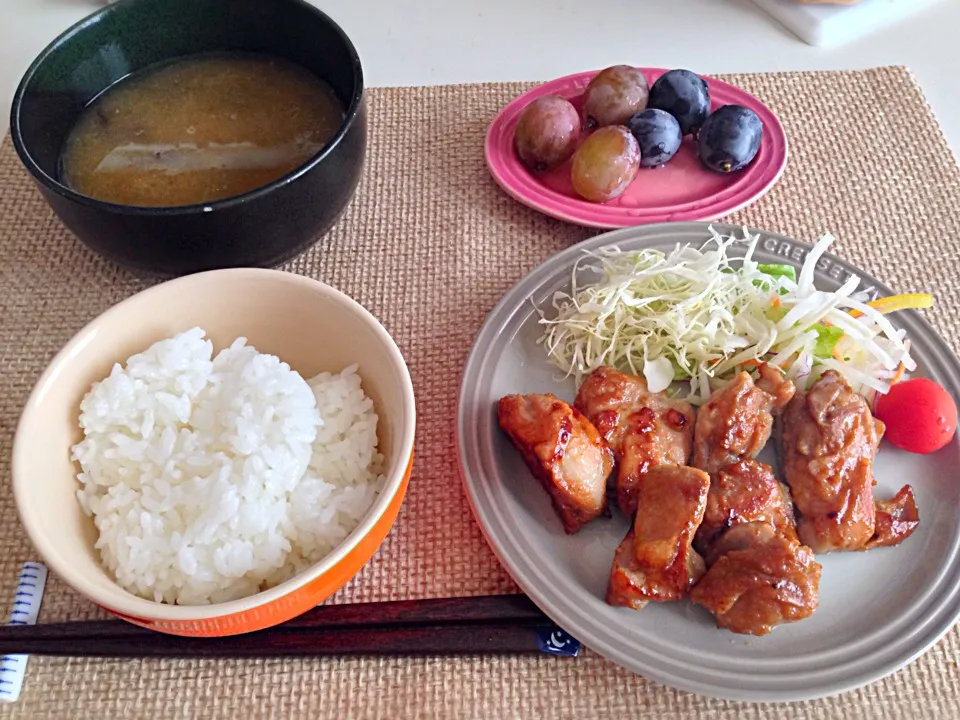 BBQチキン 味噌汁 グランドローズ もぎとり巨峰|にゃろめさん