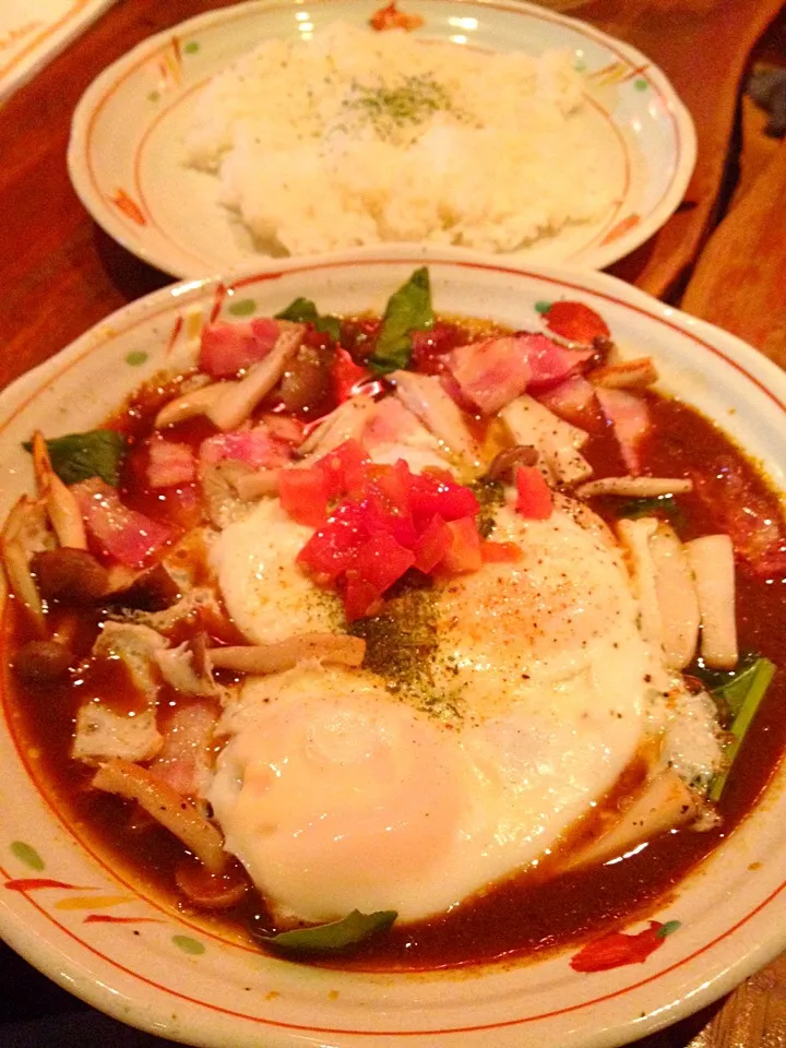 Snapdishの料理写真:ほうれん草とベーコンエッグカレー|yさん