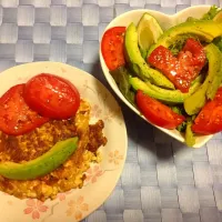 Snapdishの料理写真:Tofu burger and green salad|Bethany M. Longさん