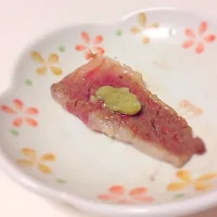 Snapdishの料理写真:肉のわさびのせ|Shinya Furumataさん