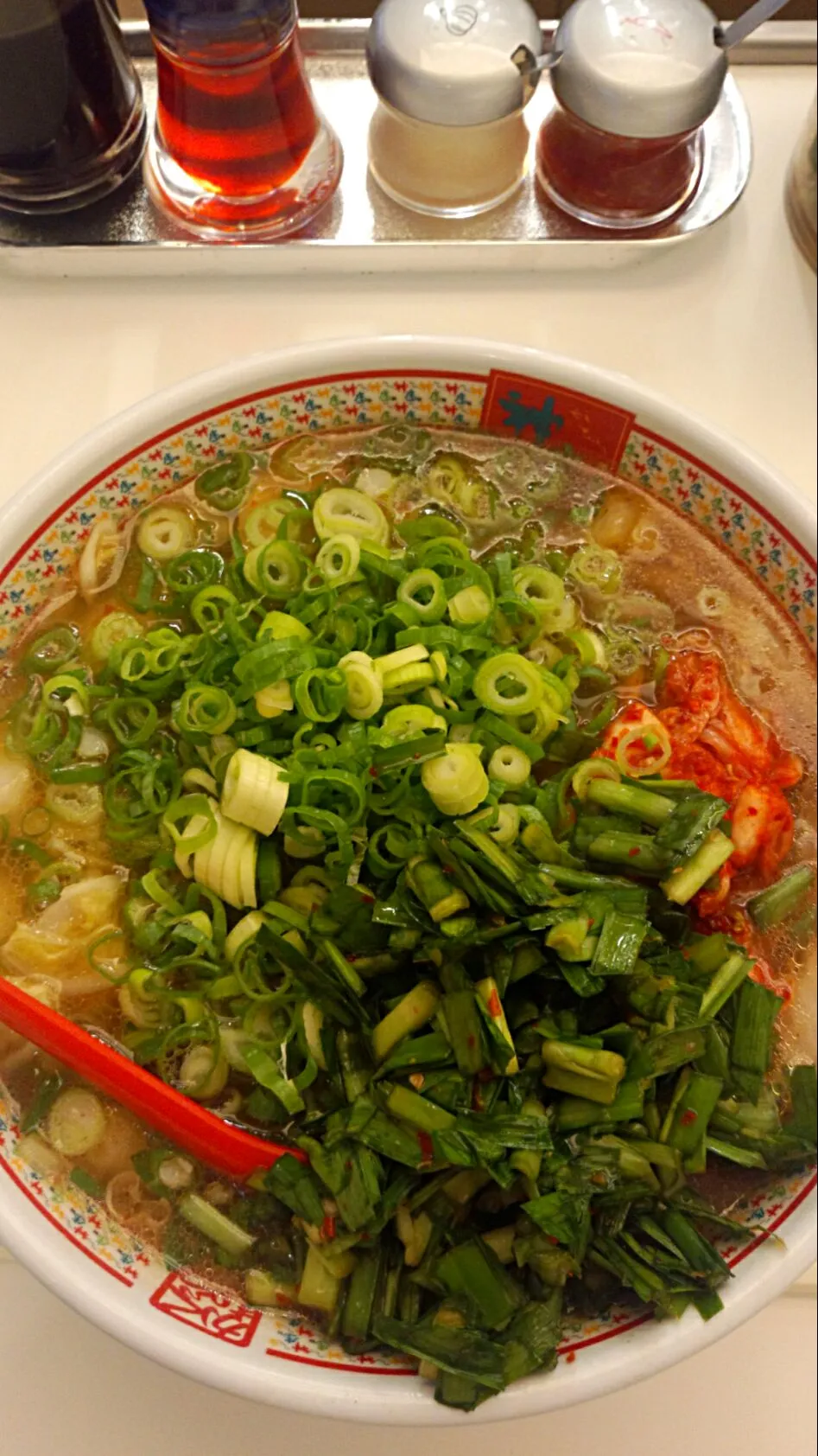 ねぎキムチラーメンにらトッピング|やまともさん