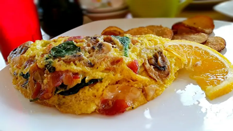 Bacon spinach mushroom goat cheese omelet|Angela Lundbergさん