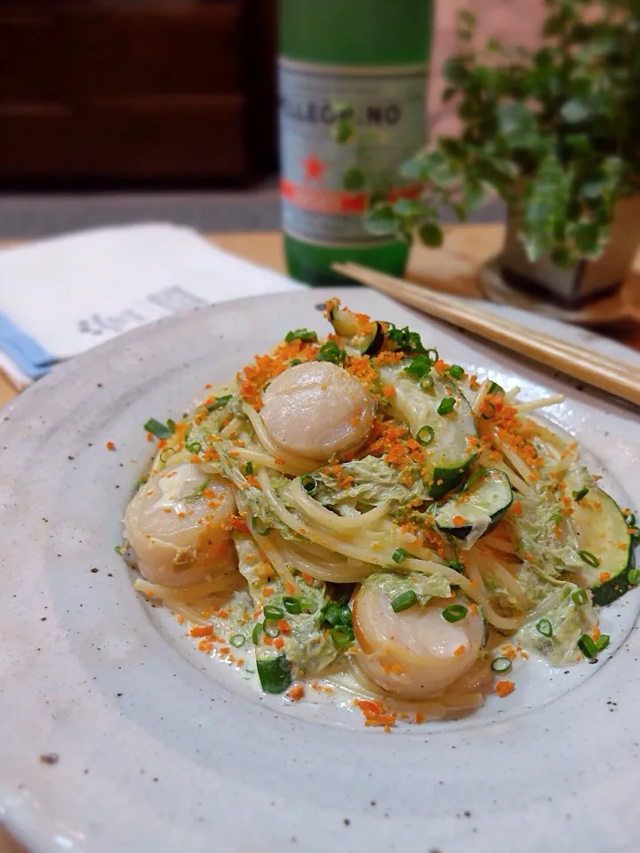 Snapdishの料理写真:ホタテとアオサクリームパスタ/scallop and sea lettuce cream pasta|rick chanさん