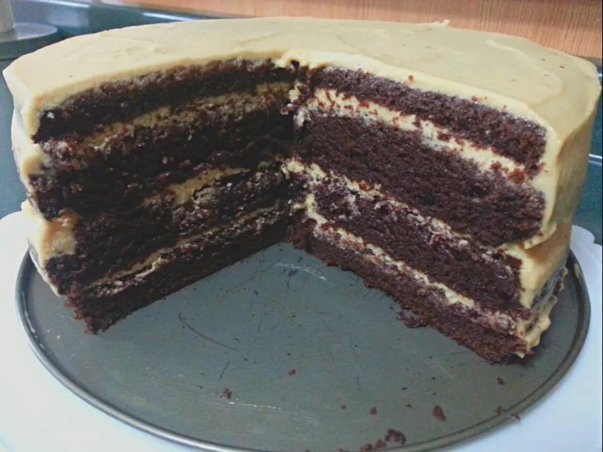 Chocolate Cake with Whipped Dulce de Leche Frosting|S Theoさん