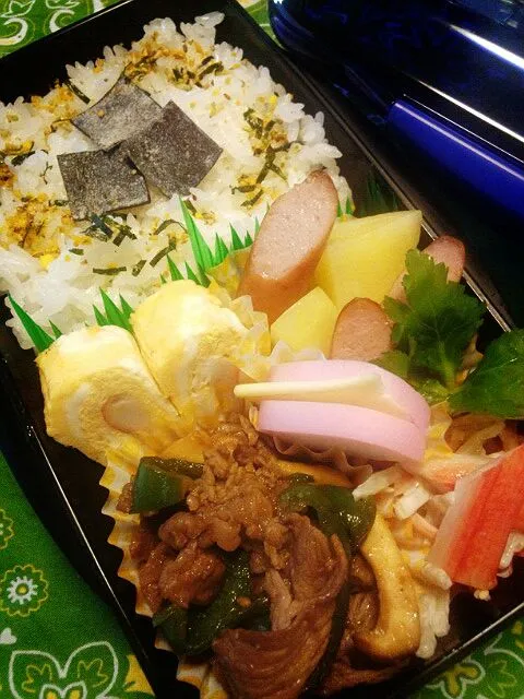 Snapdishの料理写真:9月12日(金)
焼き肉、かに蒲たまご焼き、ごほうサラダ、ウィンナーとポテト、蒲鉾チーズ|Tomokoさん